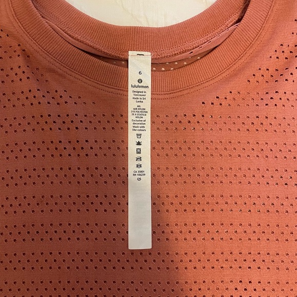 Lululemon long sleeve top - Picture 4 of 4